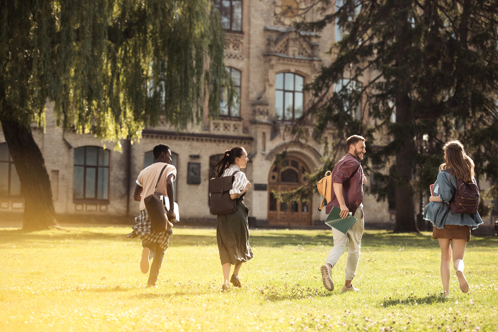 7 Considerations for Choosing Off-Campus Housing